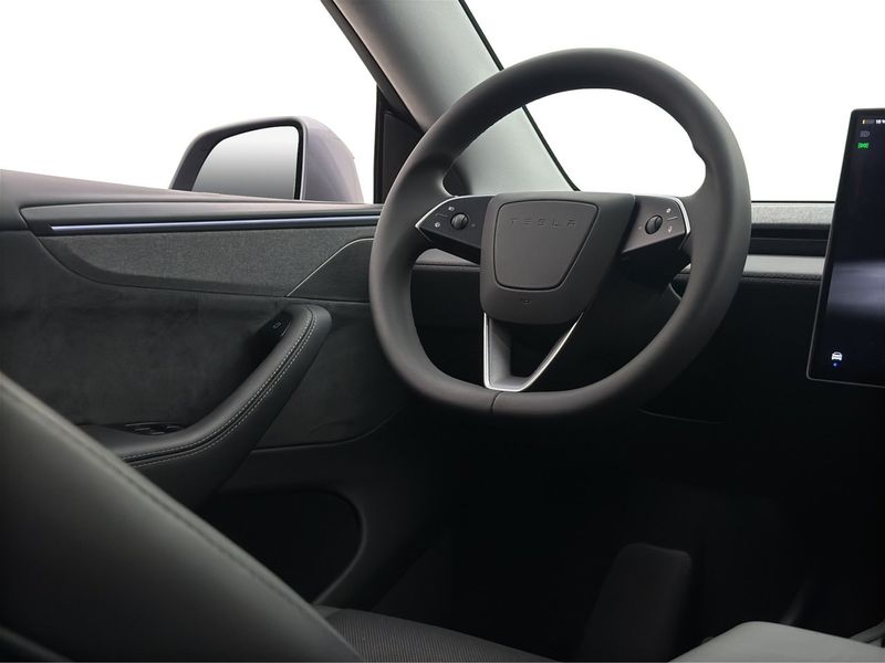 Tesla Model Y bild 16