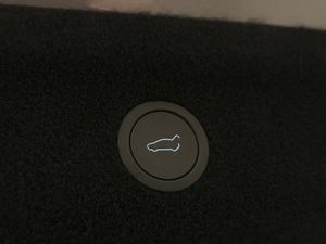 Tesla Model Y bild 11