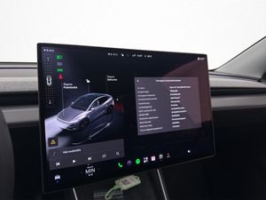 Tesla Model Y bild 29