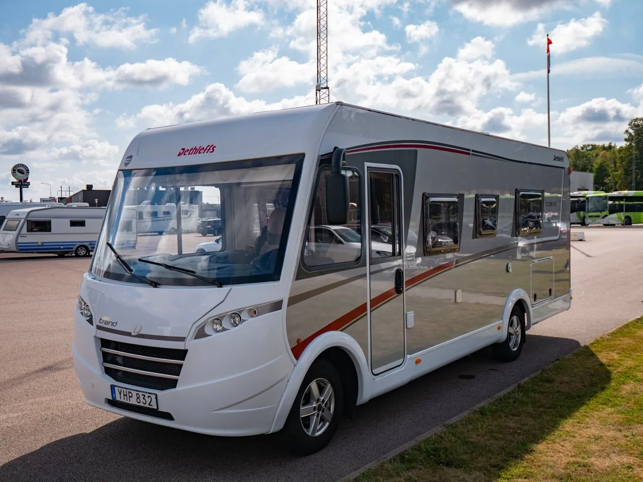 Vehicle image 21