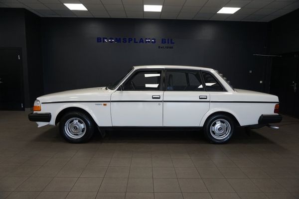 Volvo 244 240 4-door 2.1 DL - 1984