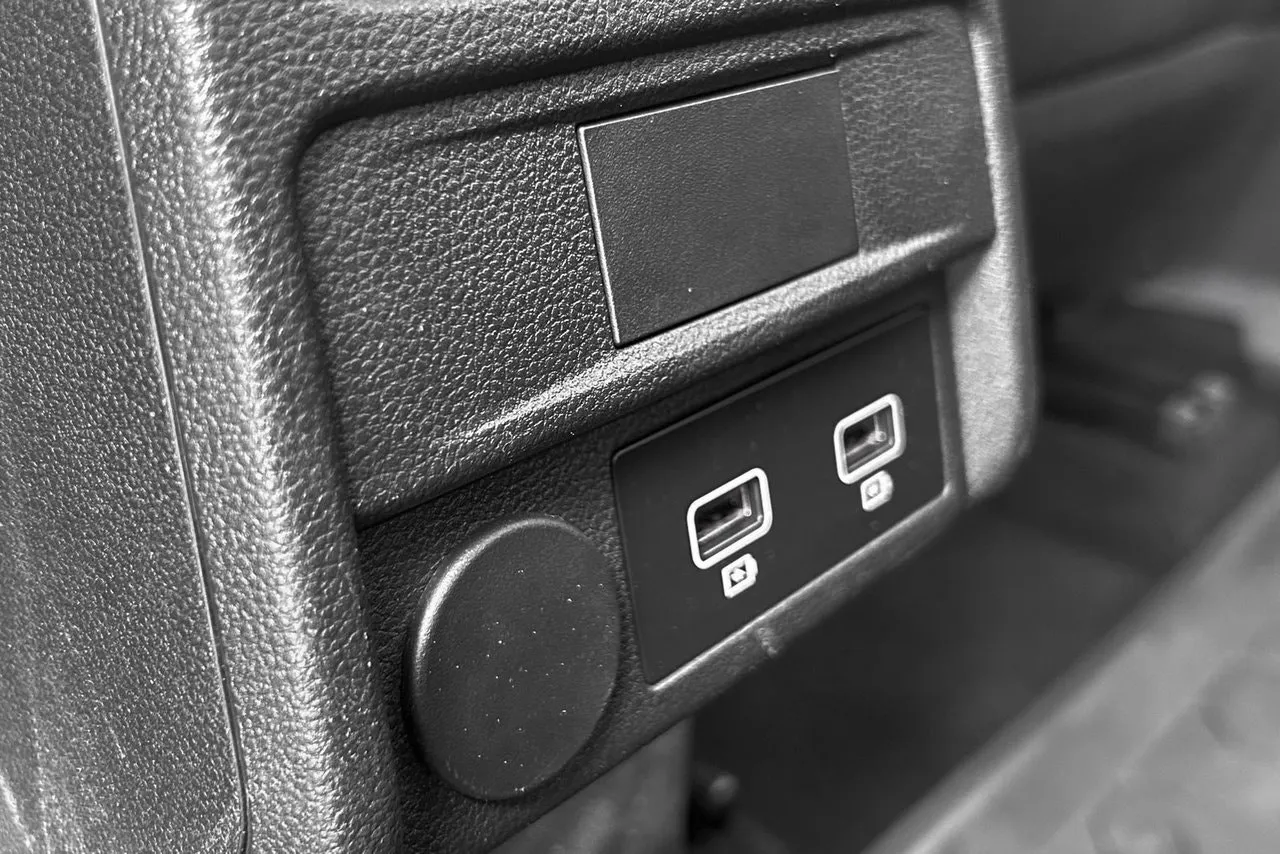 Vehicle image 20