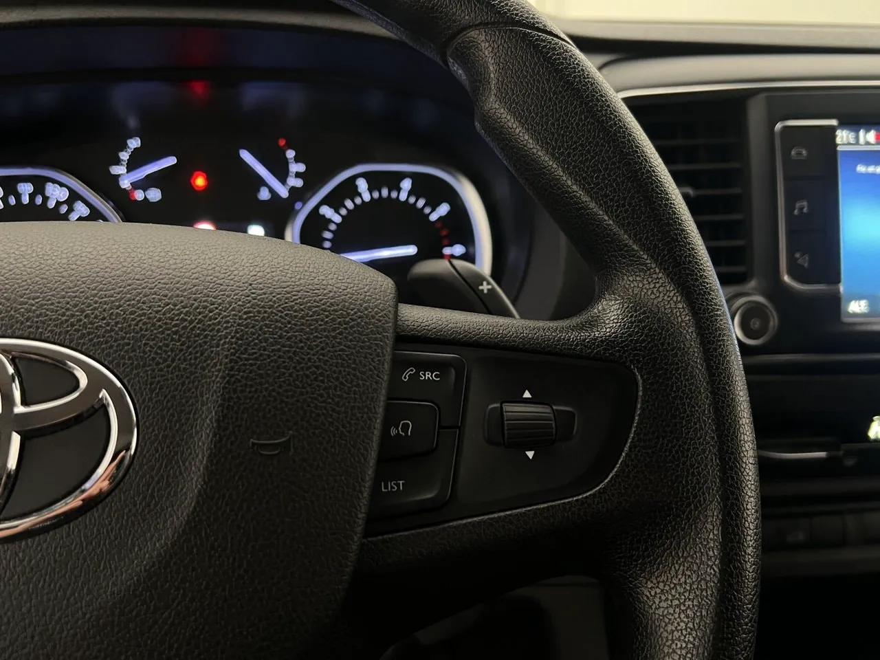 Vehicle image 22