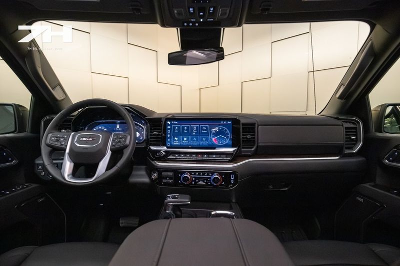 GMC Sierra bild 11