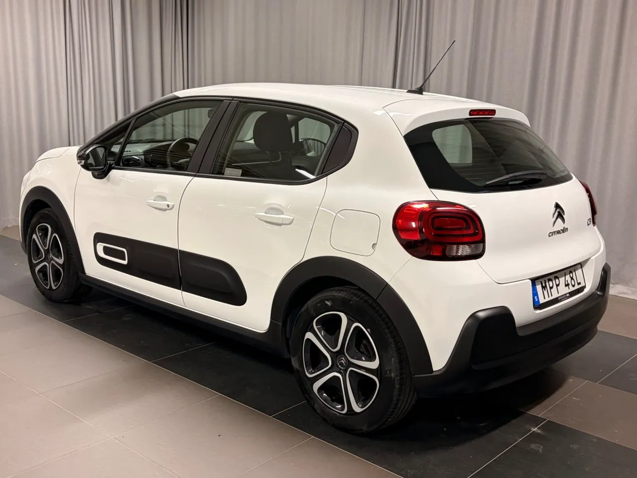 Vehicle image 2