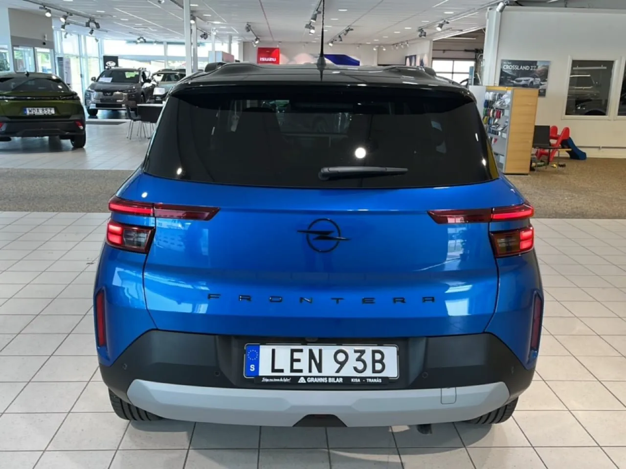 Vehicle image 4
