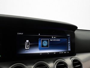 Mercedes E220 bild 23