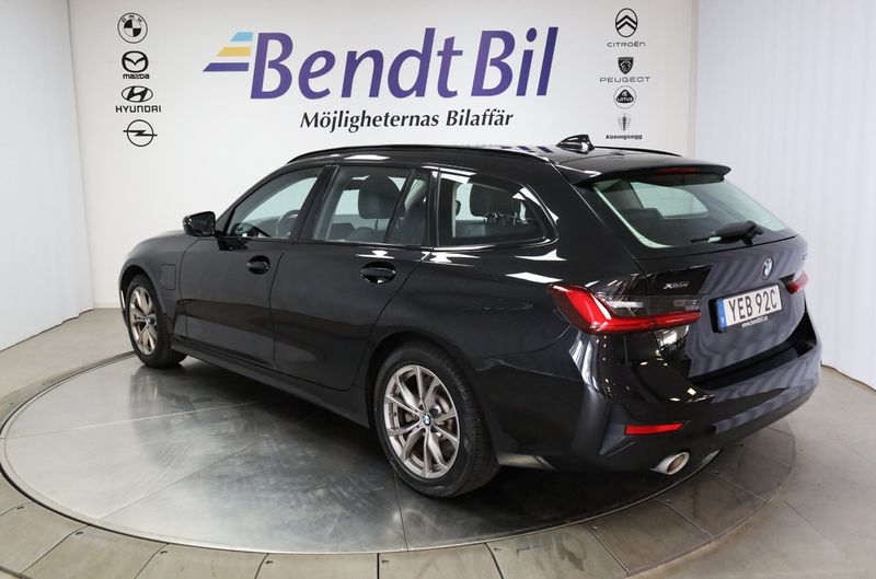 BMW 330 bild 8