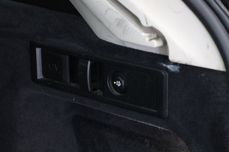BMW 330 bild 13