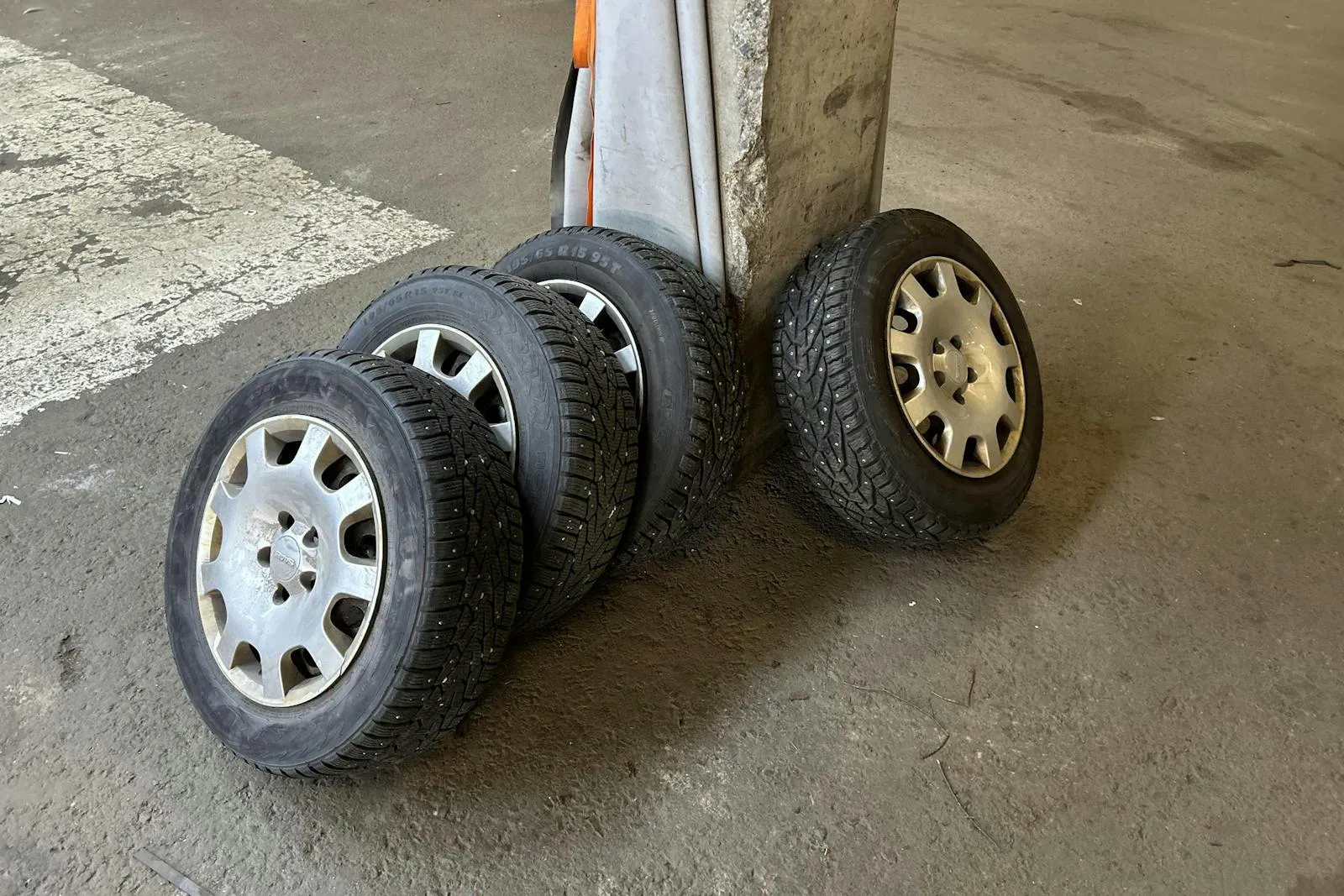 Vehicle image 11