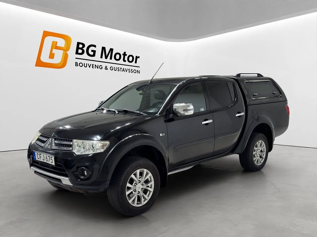 Vehicle image 7