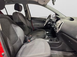 Hyundai i20 bild 9