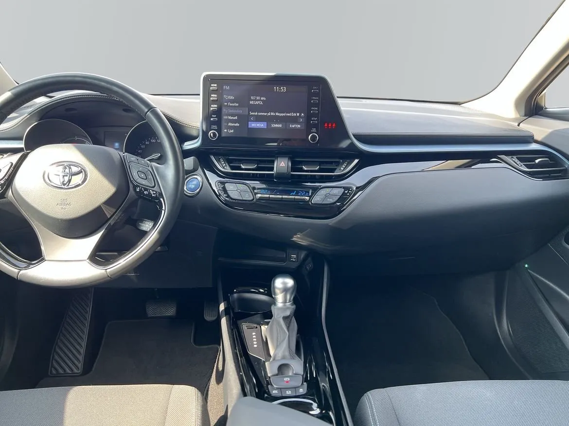 Vehicle image 7