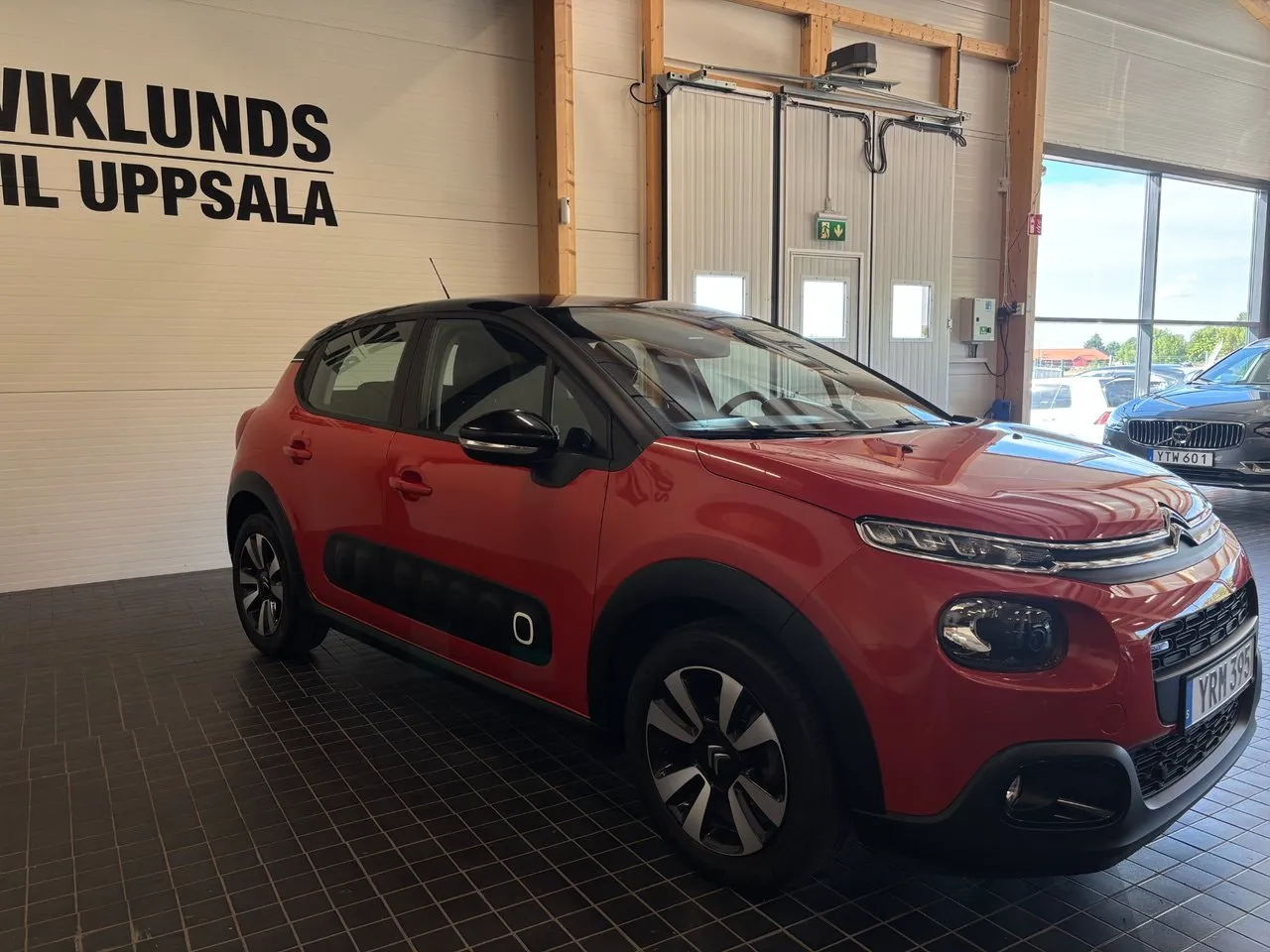 Vehicle image 3