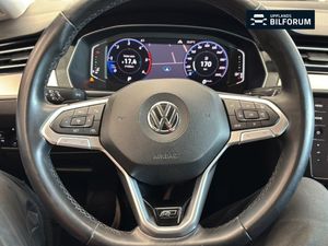 Volkswagen Passat bild 18