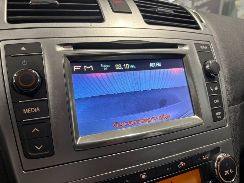 Toyota Avensis bild 13