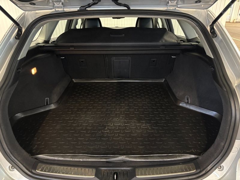 Toyota Avensis bild 17