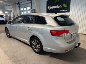 Toyota Avensis bild 3
