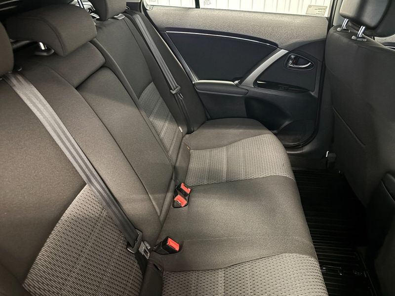 Toyota Avensis bild 11