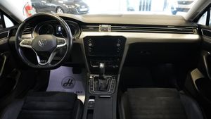 Volkswagen Passat bild 12