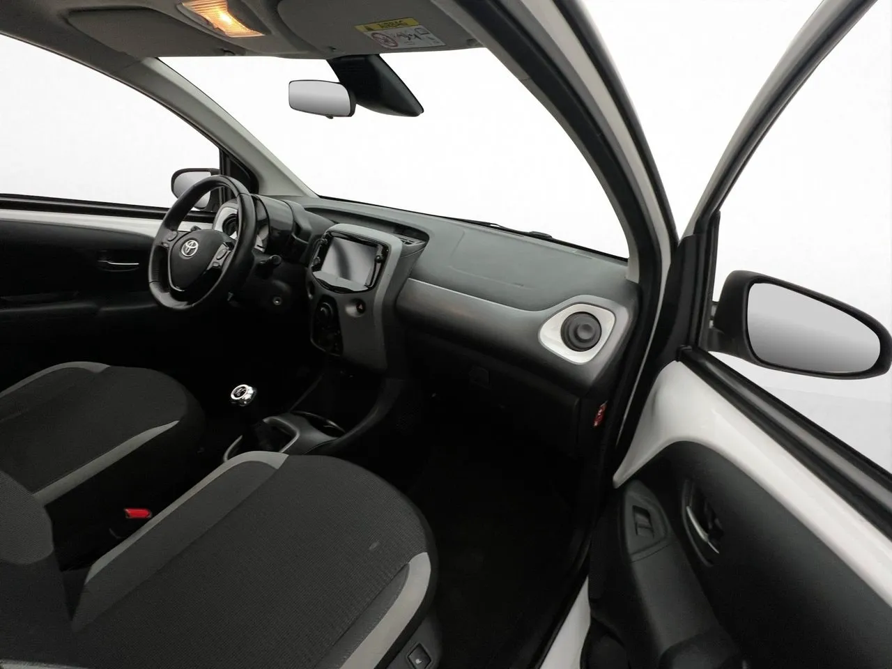 Vehicle image 18