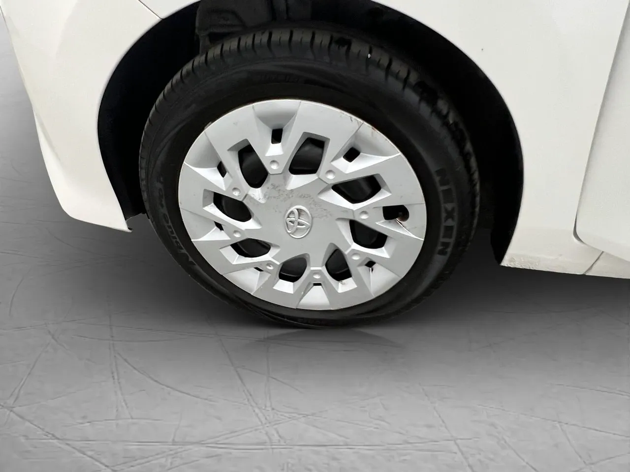 Vehicle image 20