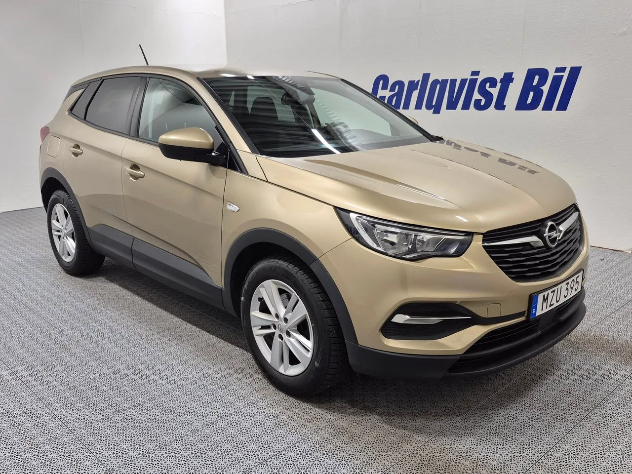 Vehicle image 2