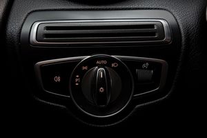 Mercedes GLC220 bild 32