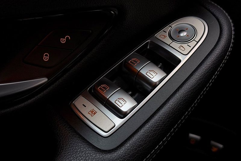 Mercedes GLC220 bild 34