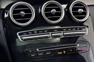 Mercedes GLC220 bild 28