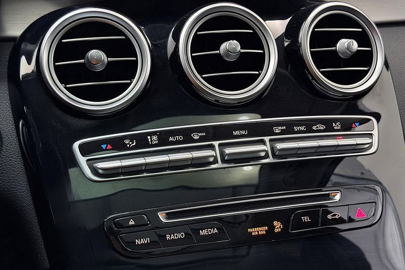 Mercedes GLC220 bild 28