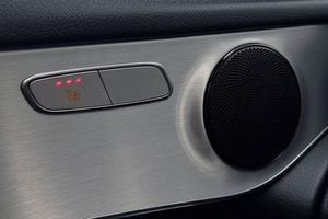 Mercedes GLC220 bild 33