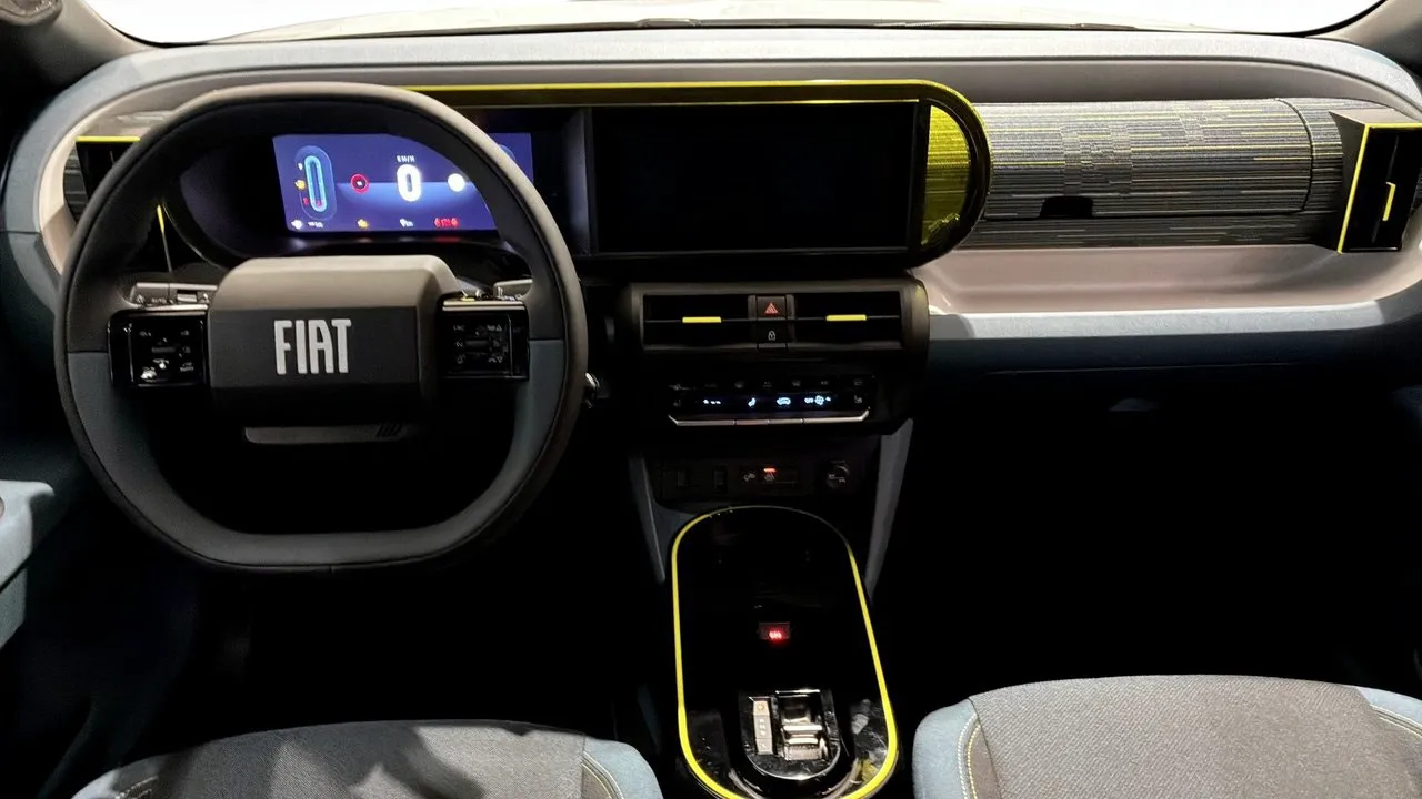 Vehicle image 12