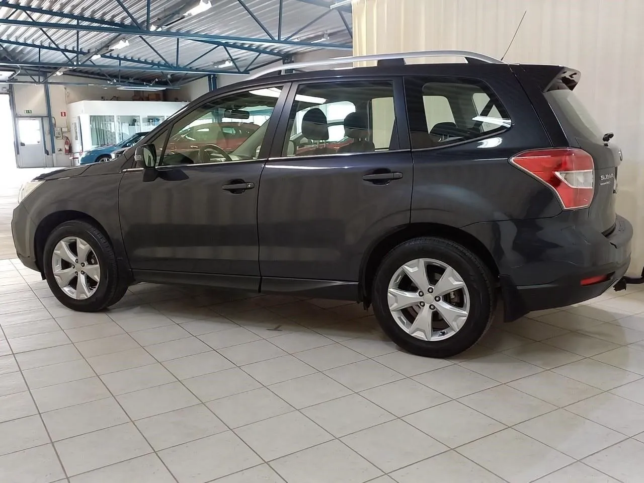 Vehicle image 6