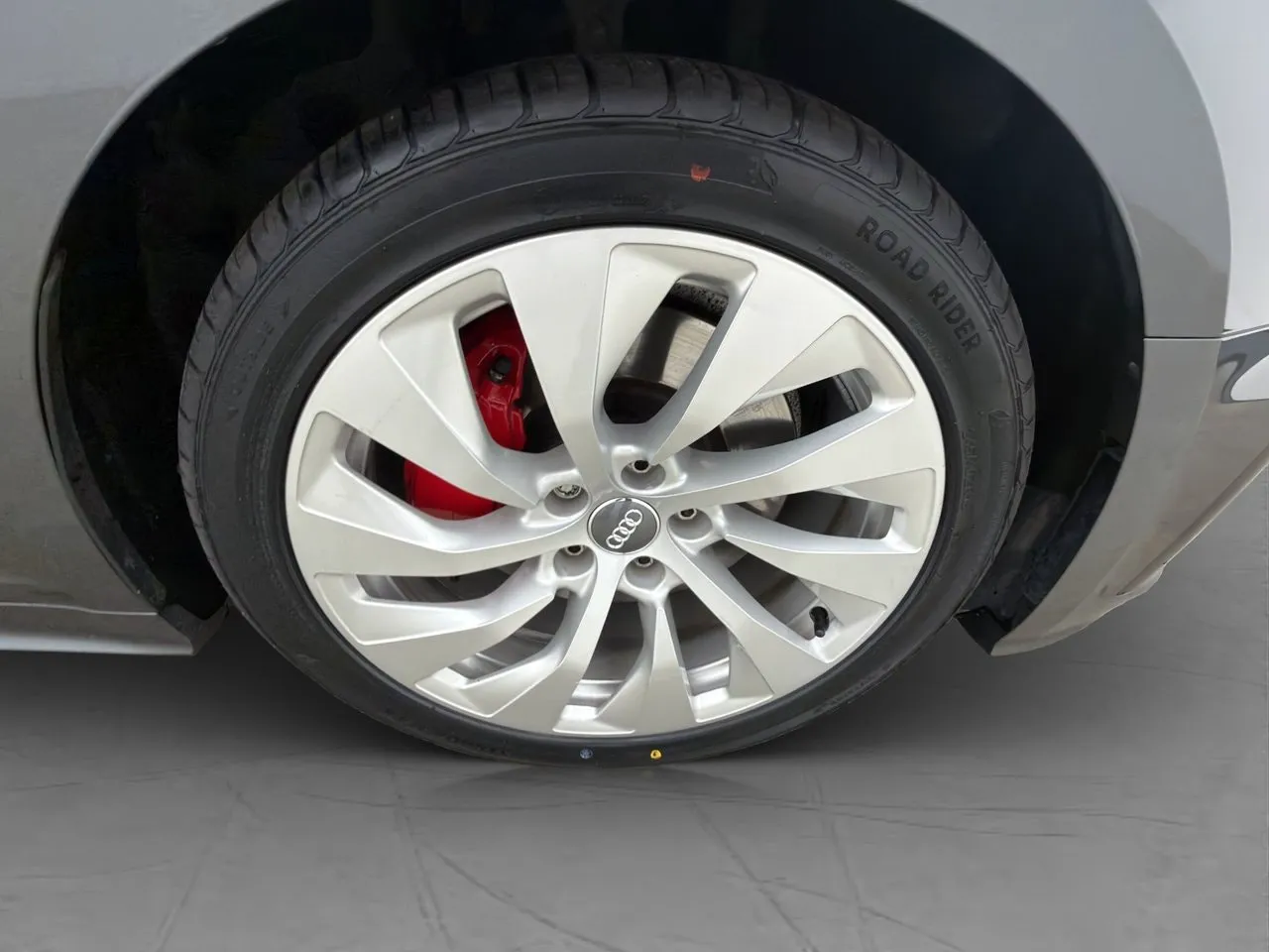 Vehicle image 31