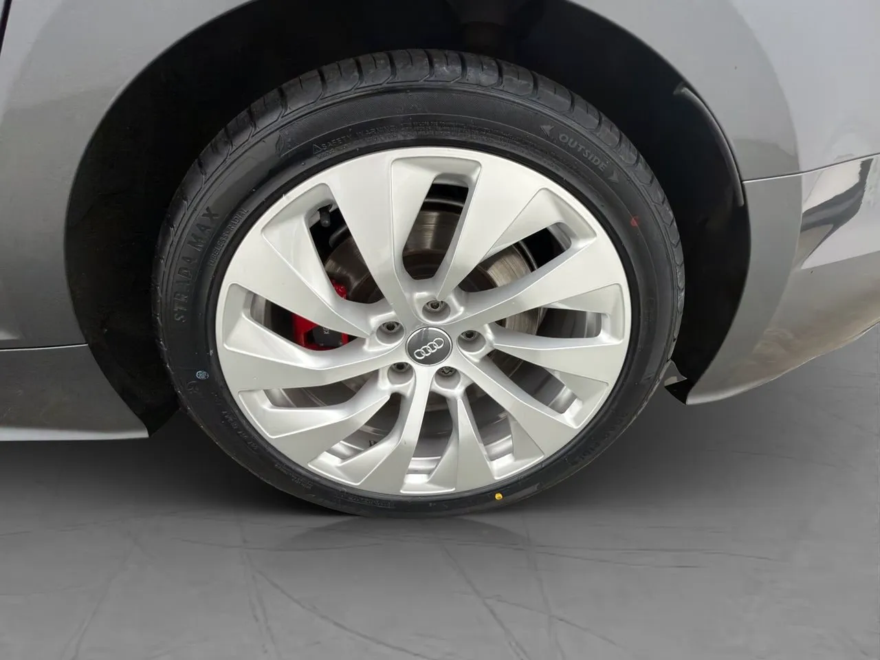 Vehicle image 30