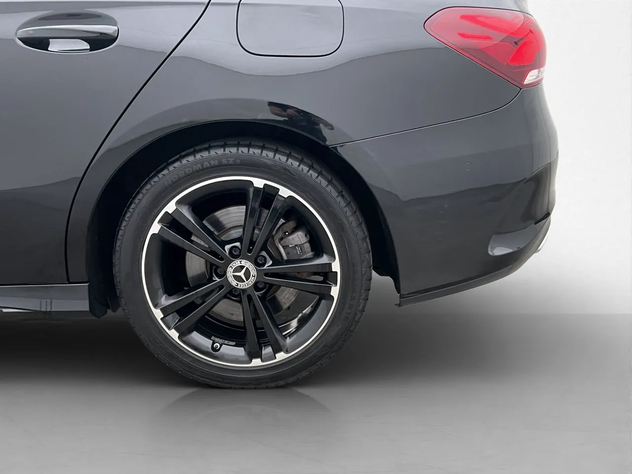 Vehicle image 30