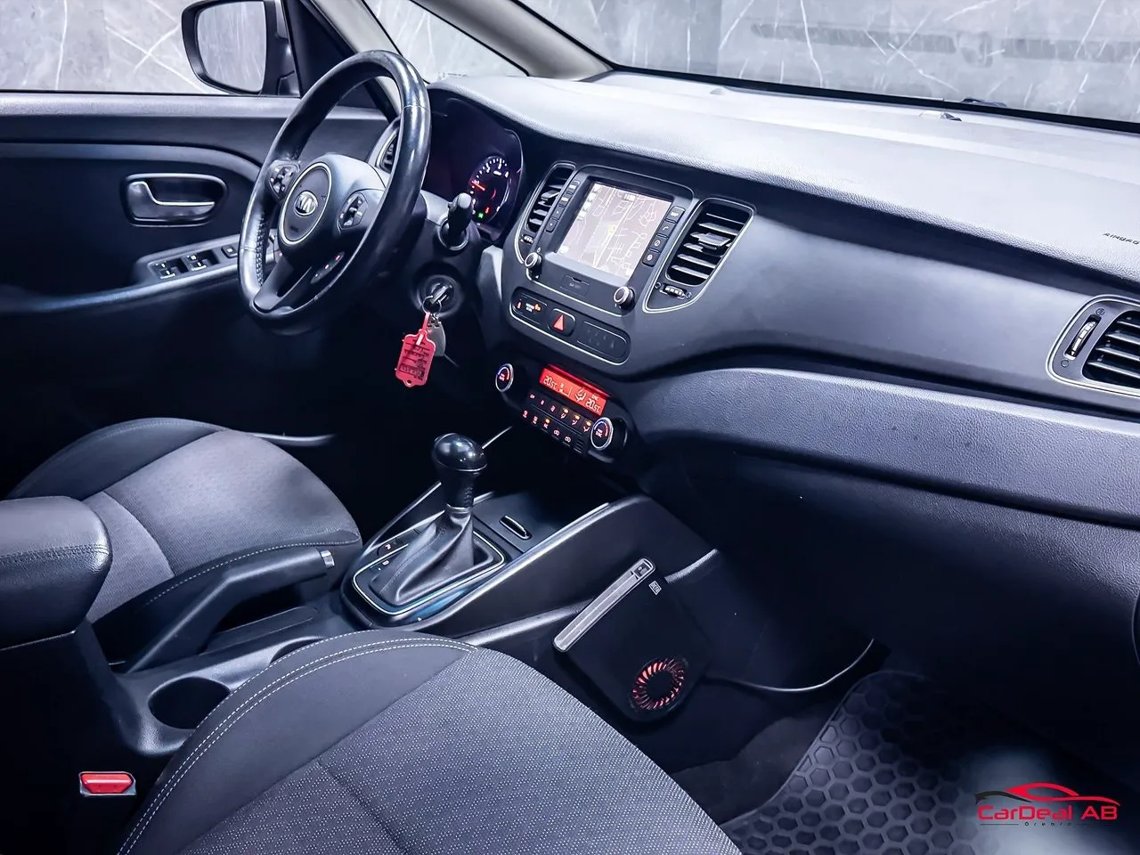 Vehicle image 15