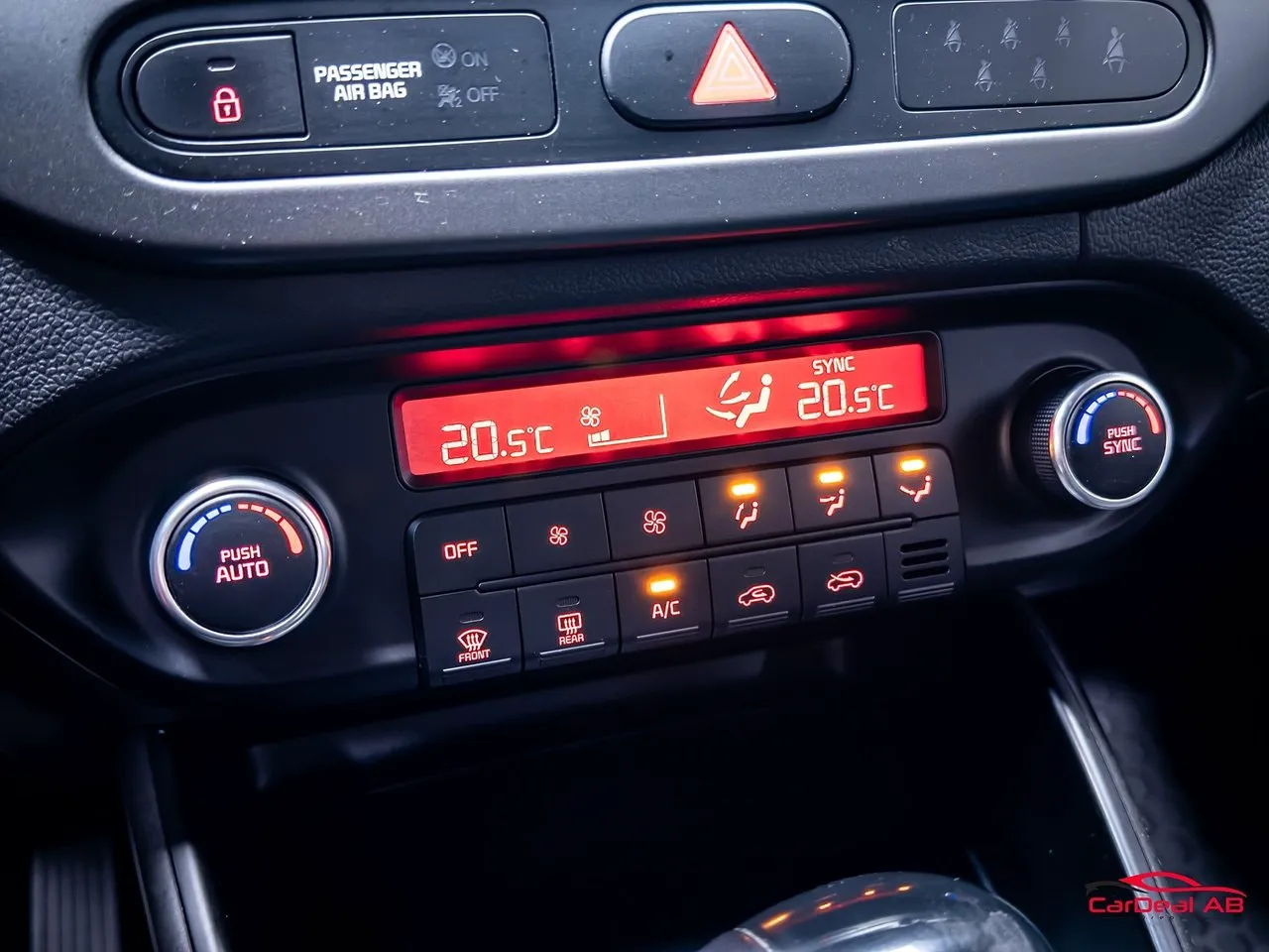 Vehicle image 27