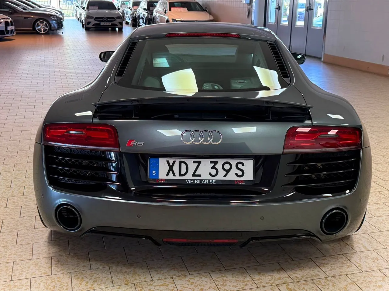 Vehicle image 5