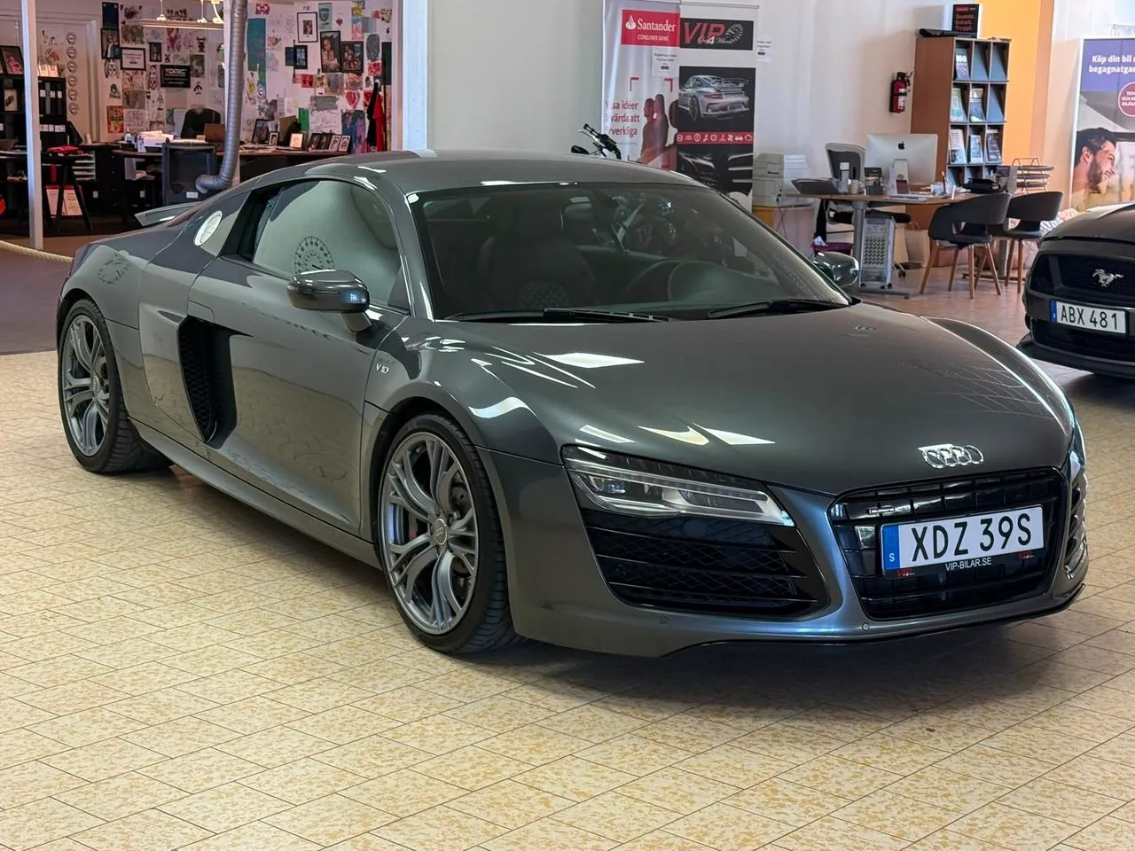 Vehicle image 8