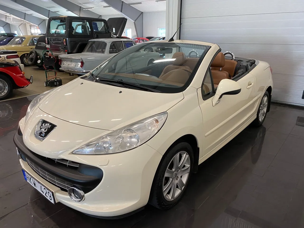 Vehicle image 2