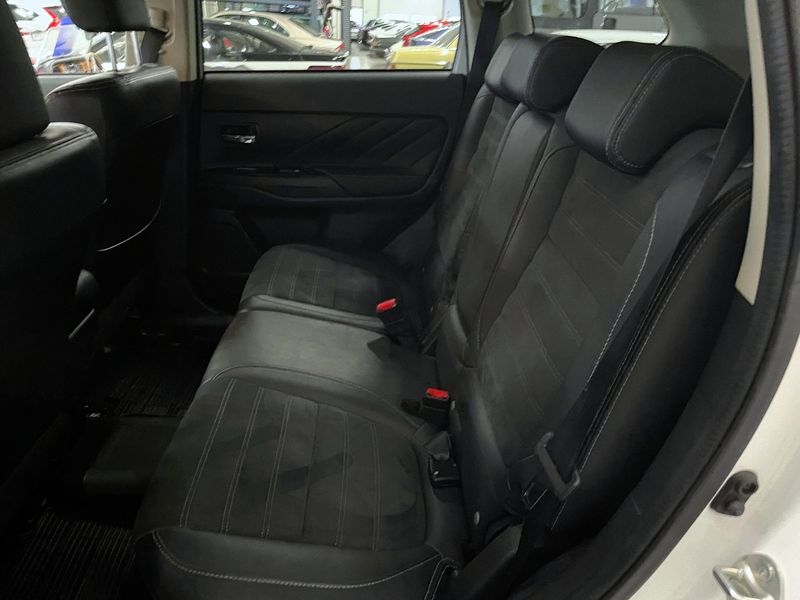 Mitsubishi Outlander bild 12