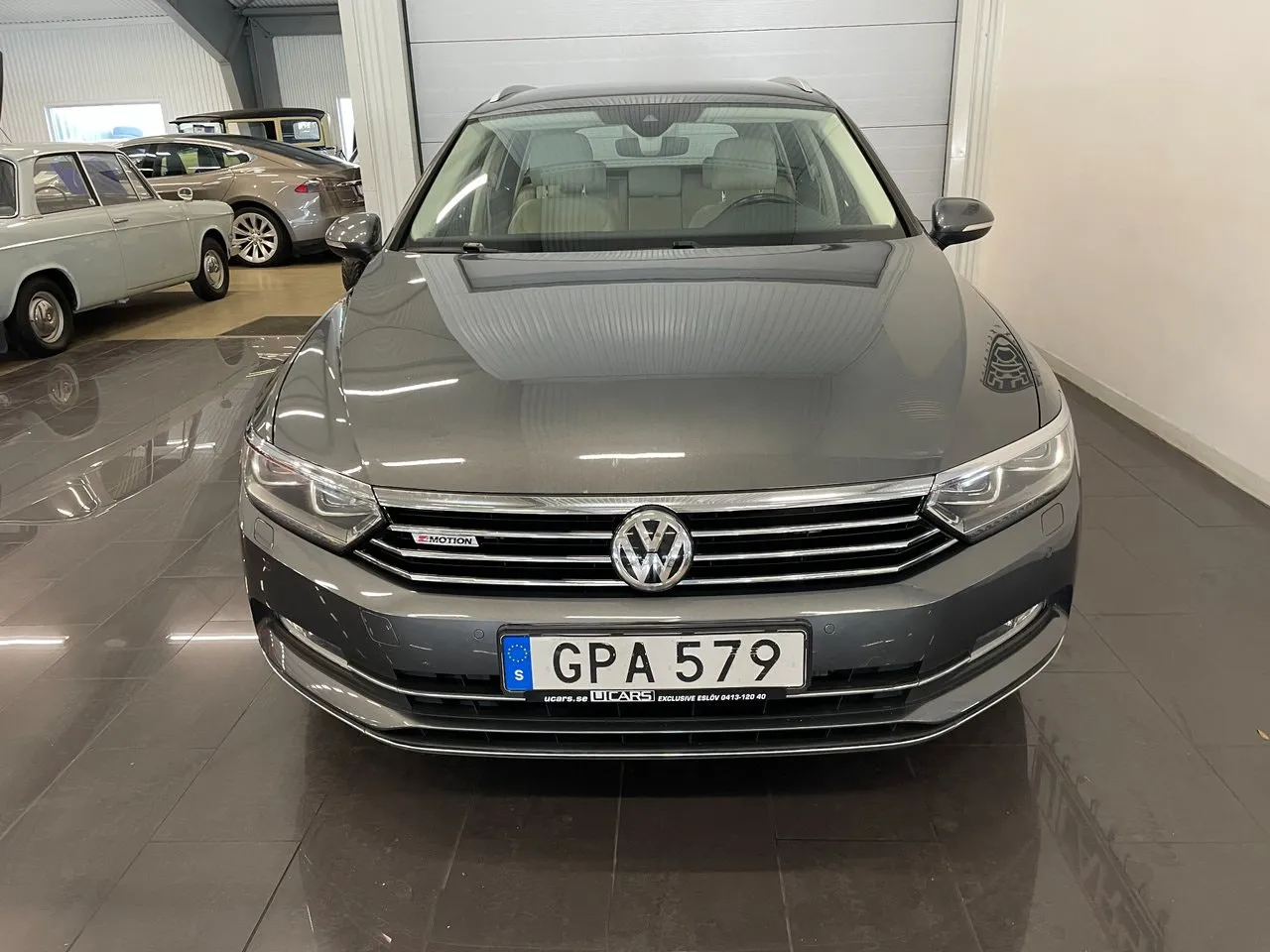 Vehicle image 6