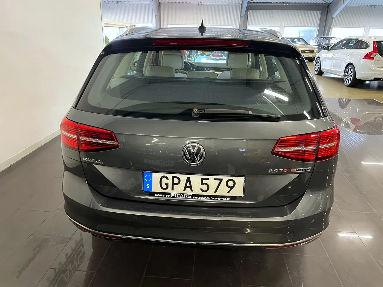 Vehicle image 3