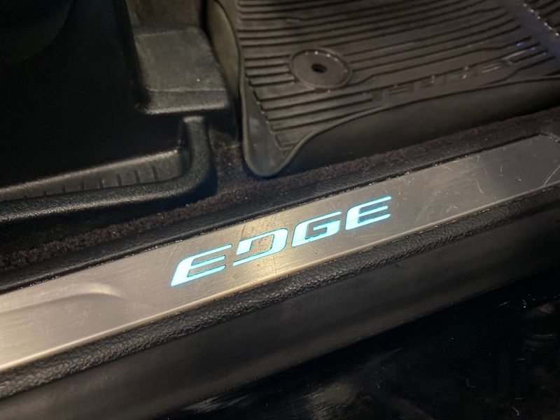 Ford Edge bild 17