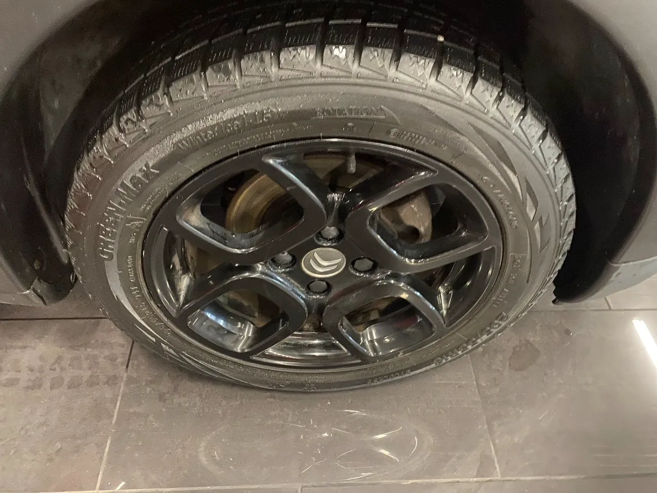 Vehicle image 12