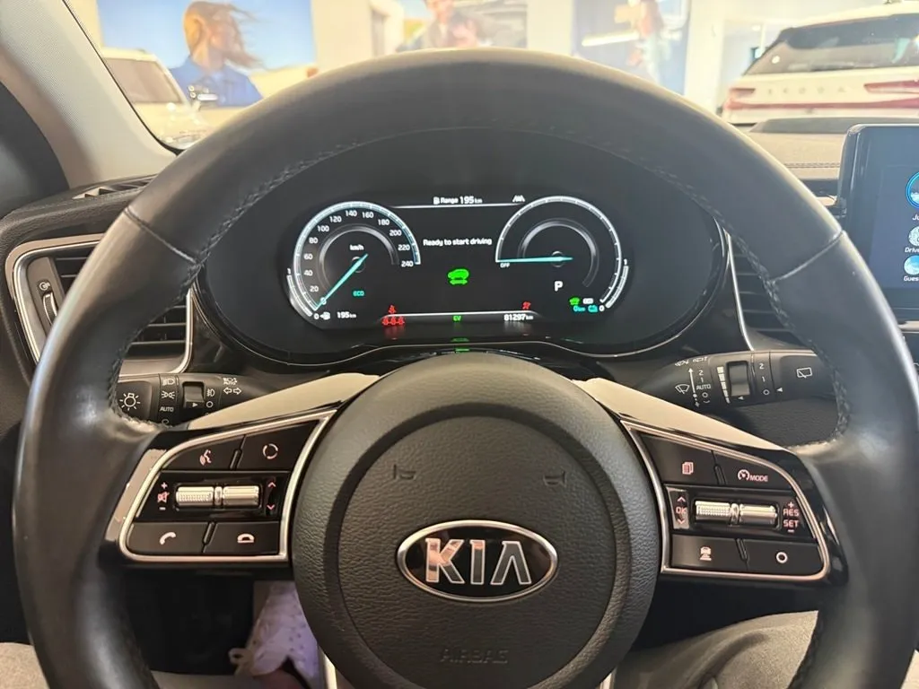 Vehicle image 20