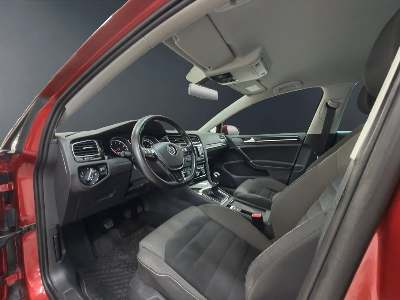 Vehicle image 7