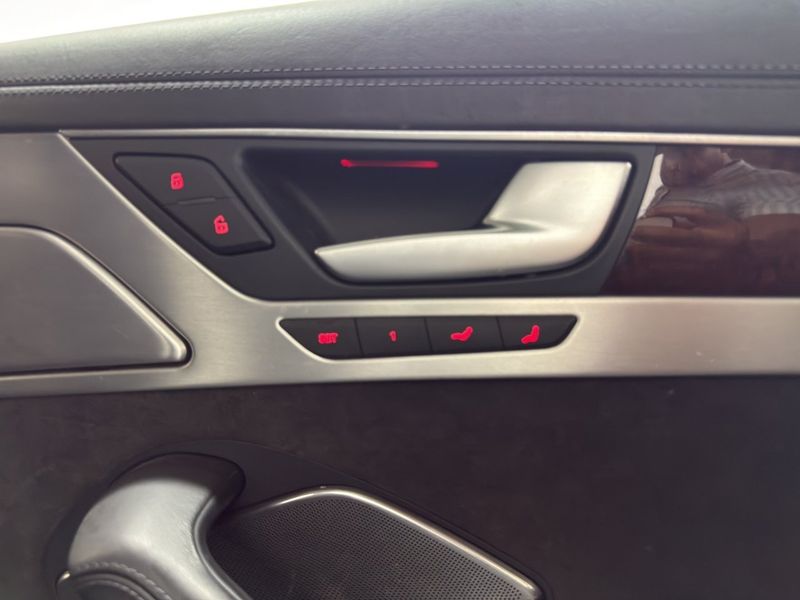 Audi A8 bild 18